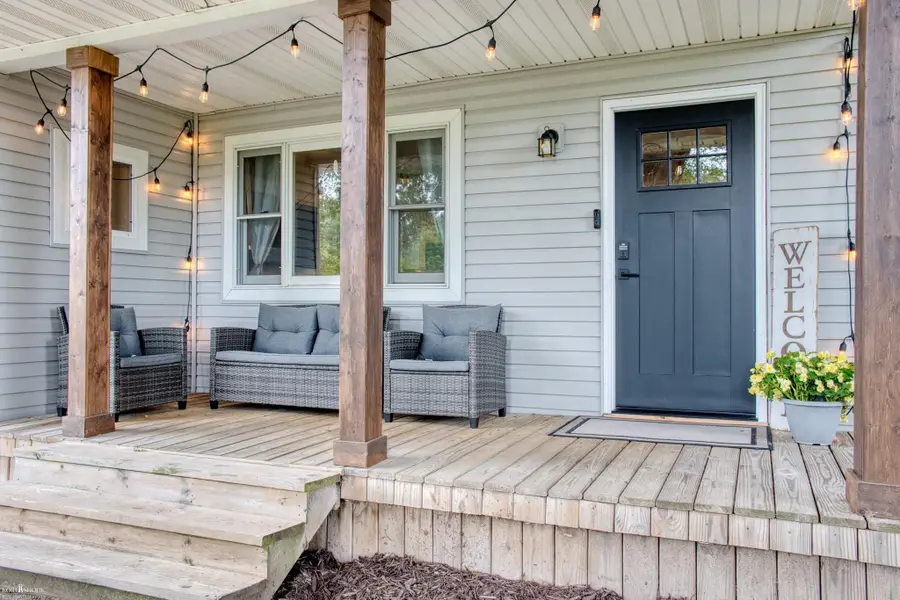 280 W Henderson RD, Owosso, MI 48867 - #2