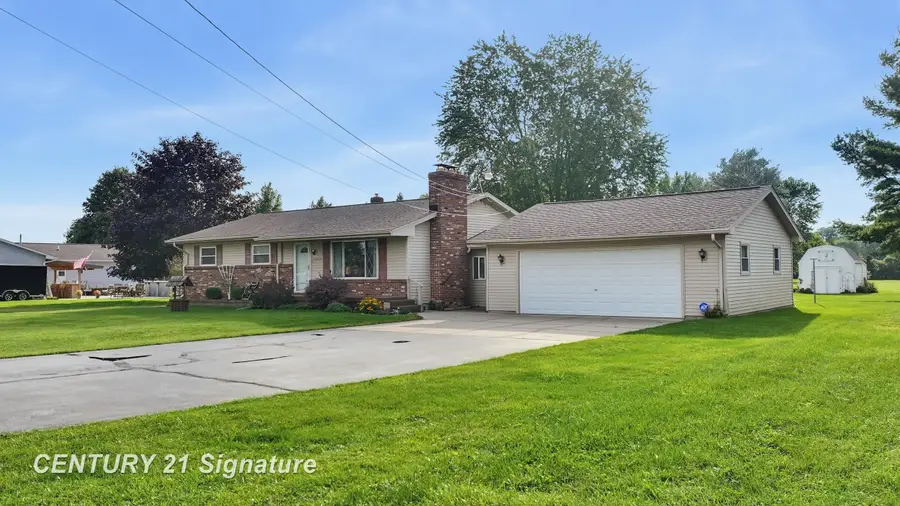 11029 N Lewis RD, Clio, MI 48420 - #3