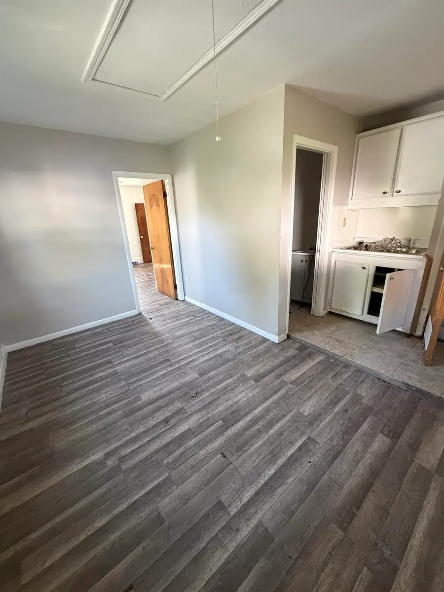 3642 Western RD, Flint, MI 48506 - #3