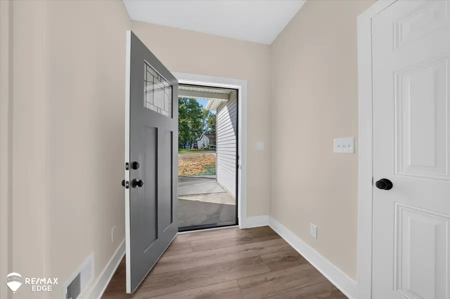 213 Mcfarland ST, Grand Blanc, MI 48439 - #2