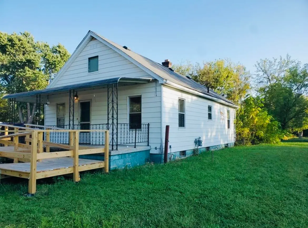 818 E Dewey, Flint, MI 48505 - #1