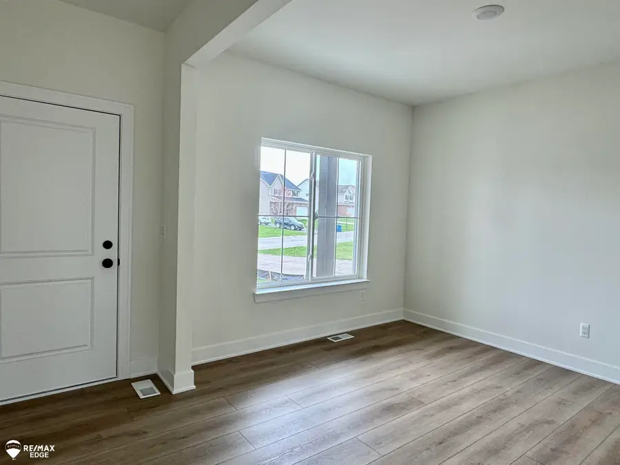 8311 Peninsula  CIR, Mundy, MI 48439 - #2