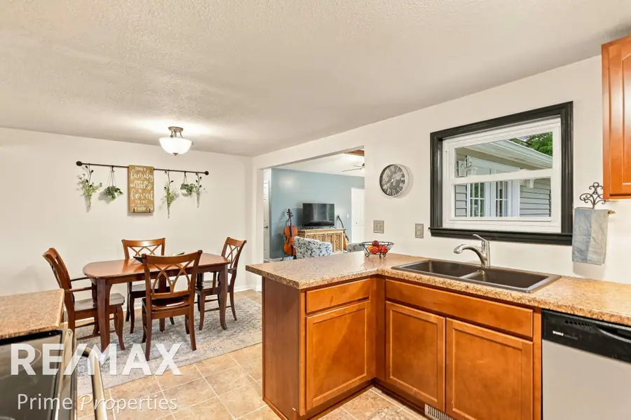 4799 Byron DR, Vassar, MI 48768 - #3