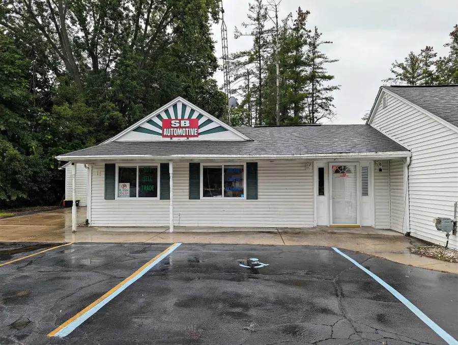 7051 W Vienna RD, Clio, MI 48420 - #2