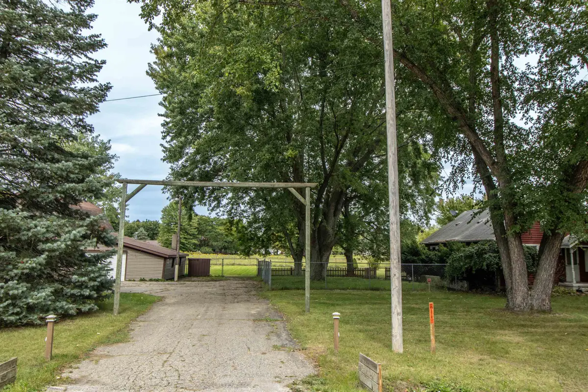 5014 W Dodge RD, Clio, MI 48420 - #1