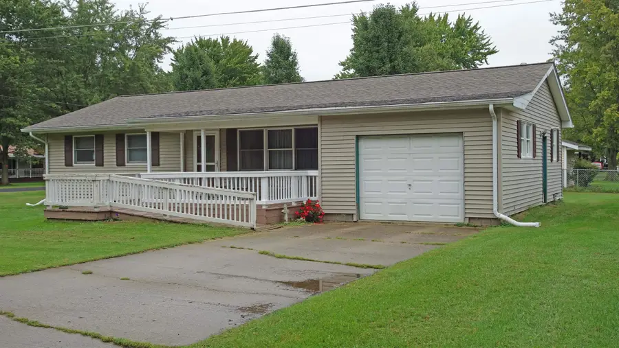 801 Firwood ST, Chesaning, MI 48616 - #2