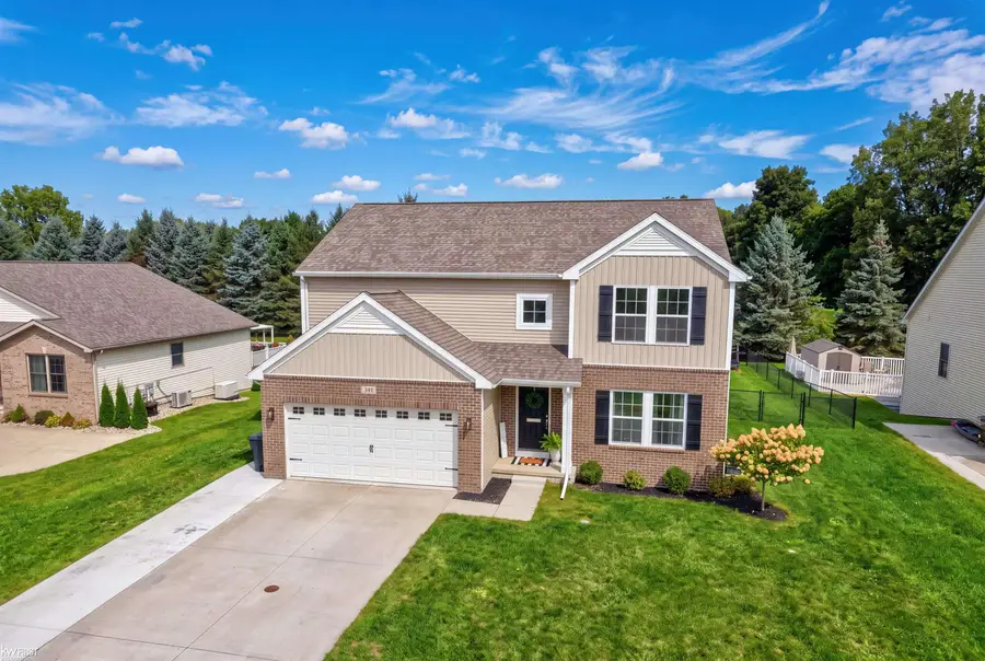 341 Golfside DR, Lapeer, MI 48446 - #2