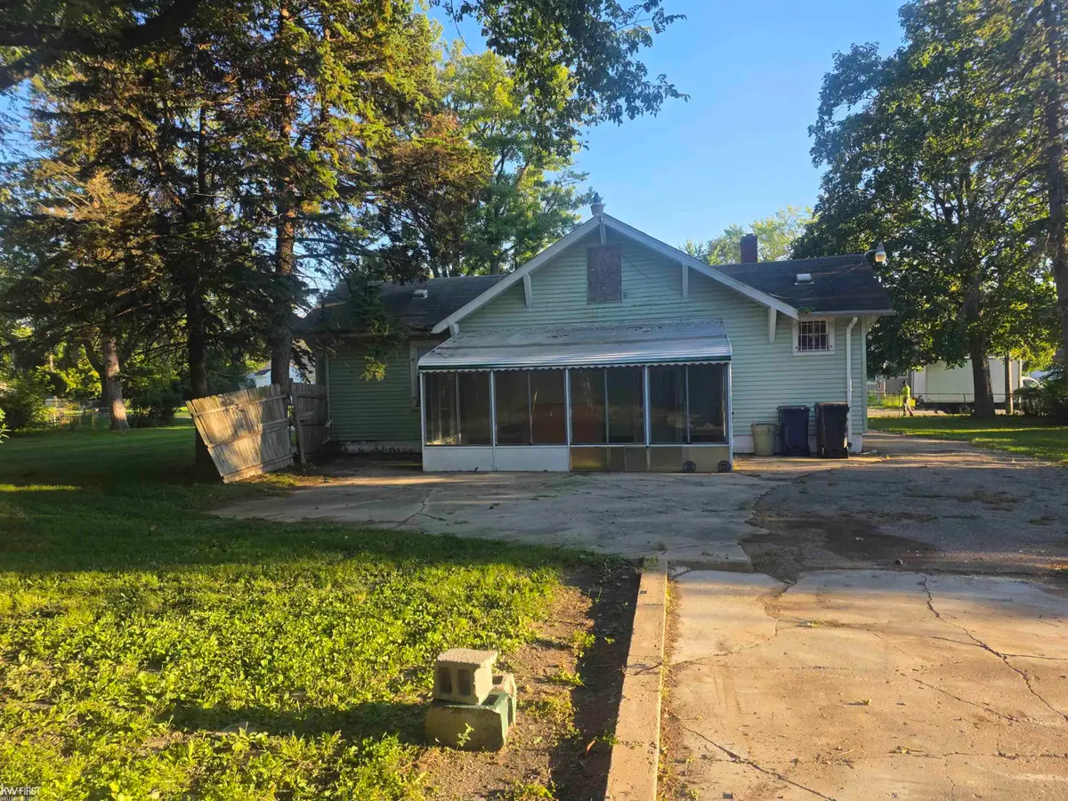 209 E York ST, Flint, MI 48505 - #1