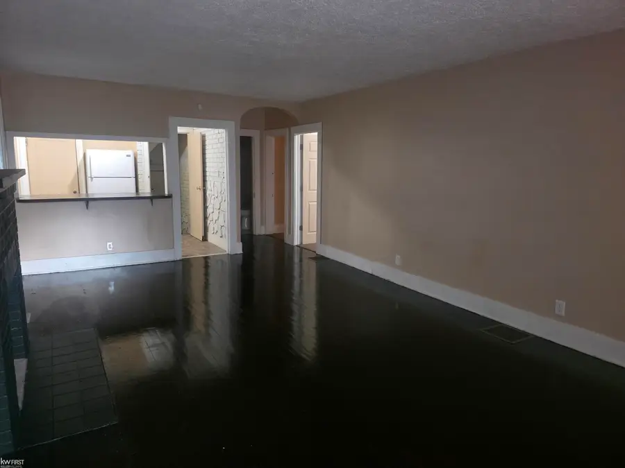 209 E York ST, Flint, MI 48505 - #3