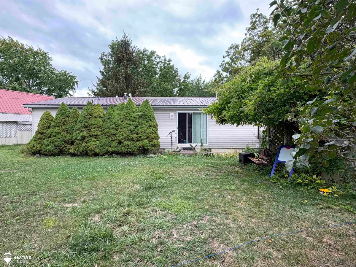 9387 Lake Pleasant RD, Clifford, MI 48727 - #1