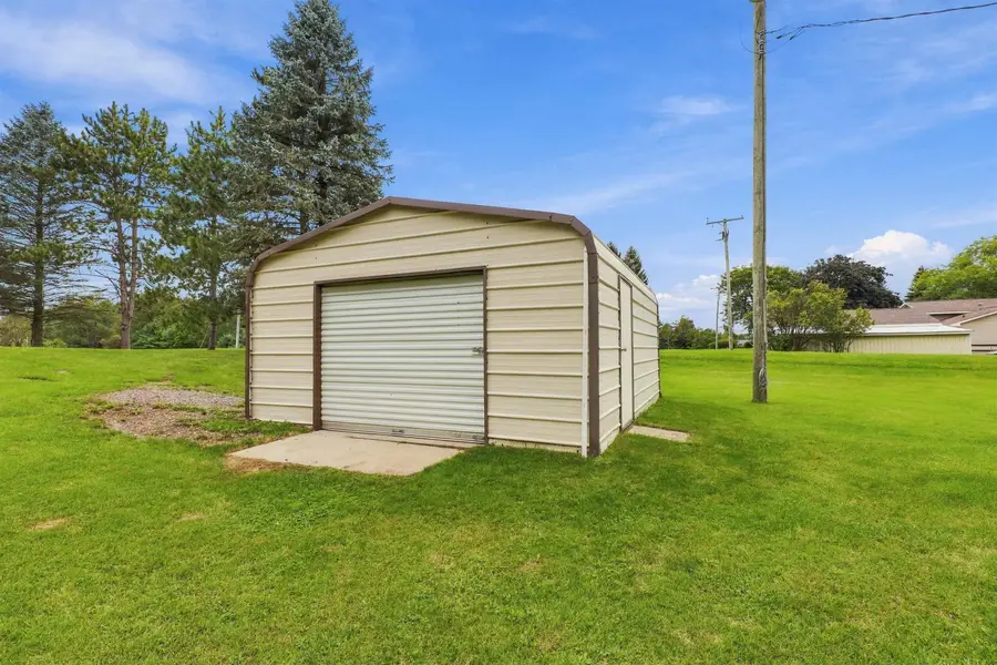 7275 Hall RD, Davisburg, MI 48519 - #2