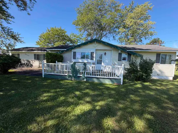 9344 Nichols RD, Gaines, MI 48436