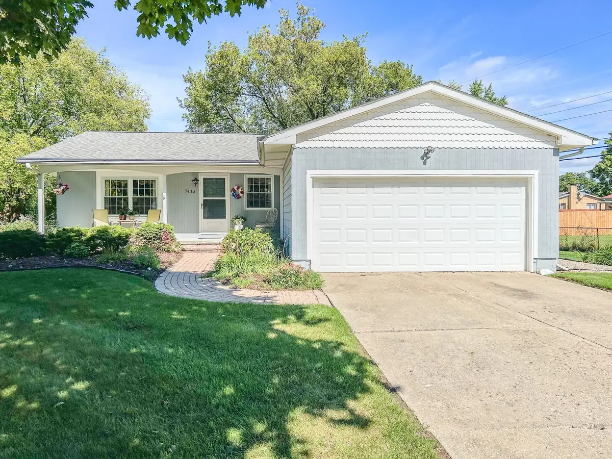5426 Meadowcrest DR, Flint, MI 48532 - #1