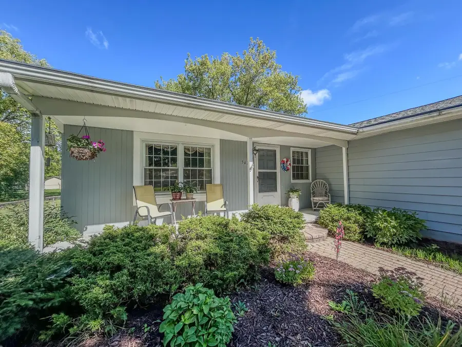 5426 Meadowcrest DR, Flint, MI 48532 - #3