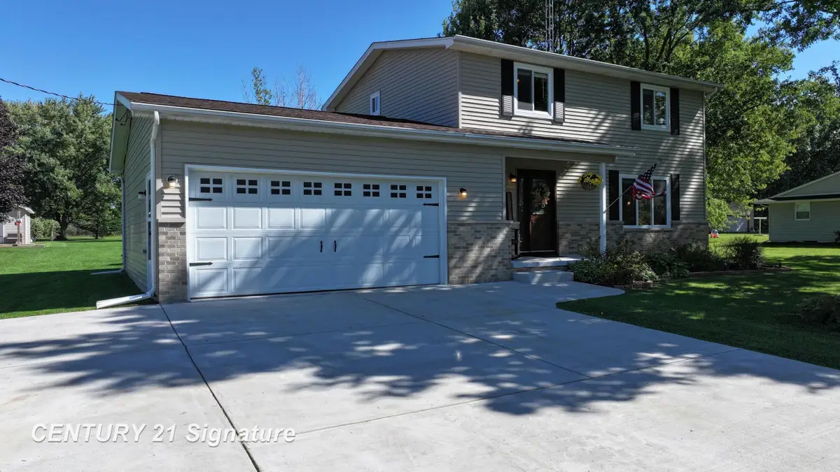 10098 N Lewis RD, Clio, MI 48420 - #1
