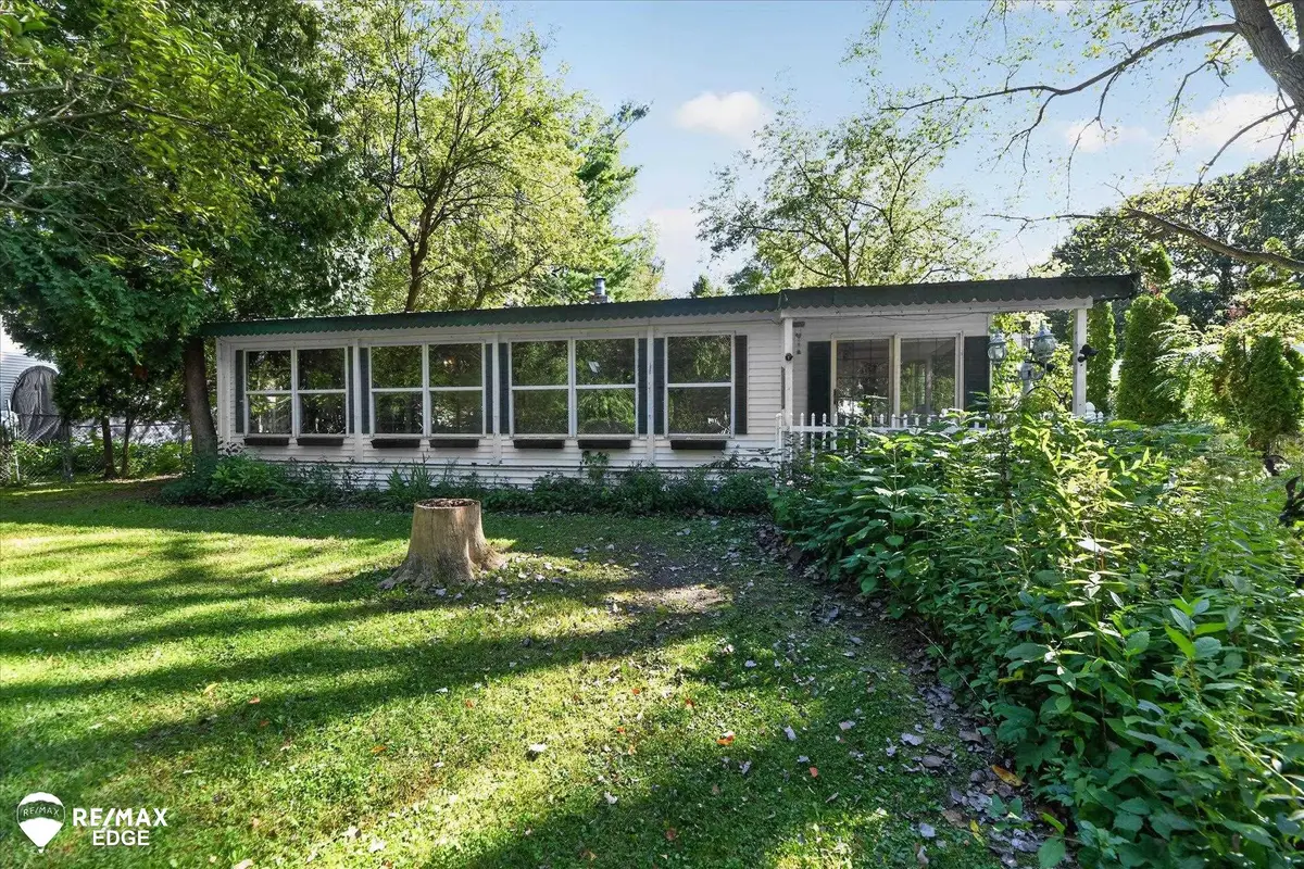 7282 Neff RD, Mount Morris, MI 48458 - #1
