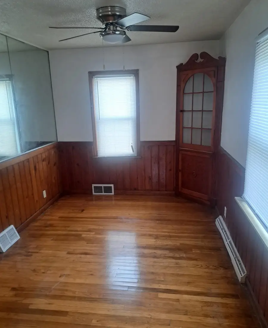 218 W Pulaski ST, Flint, MI 48505 - #2