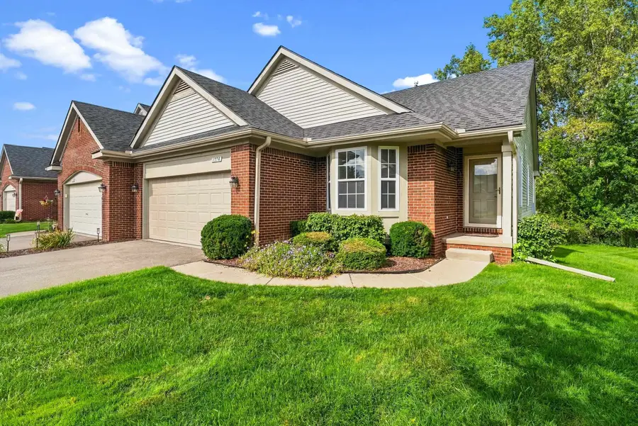 6374 Club CT, Holly, MI 48439 - #2