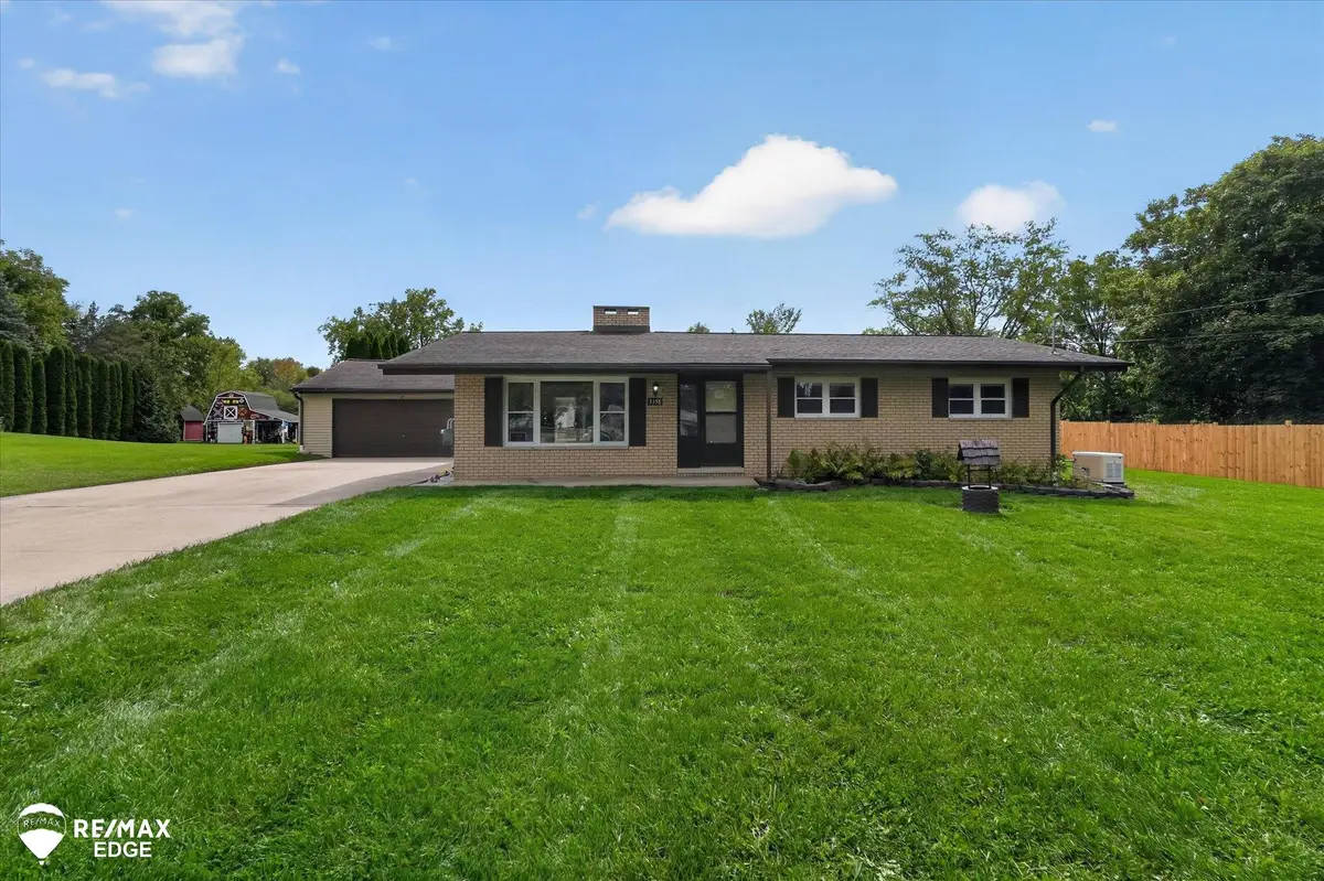 3338 Shannon RD, Burton, MI 48529 - #1