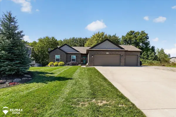 8308 Peninsula CIR, GrandBlanc, MI 48439