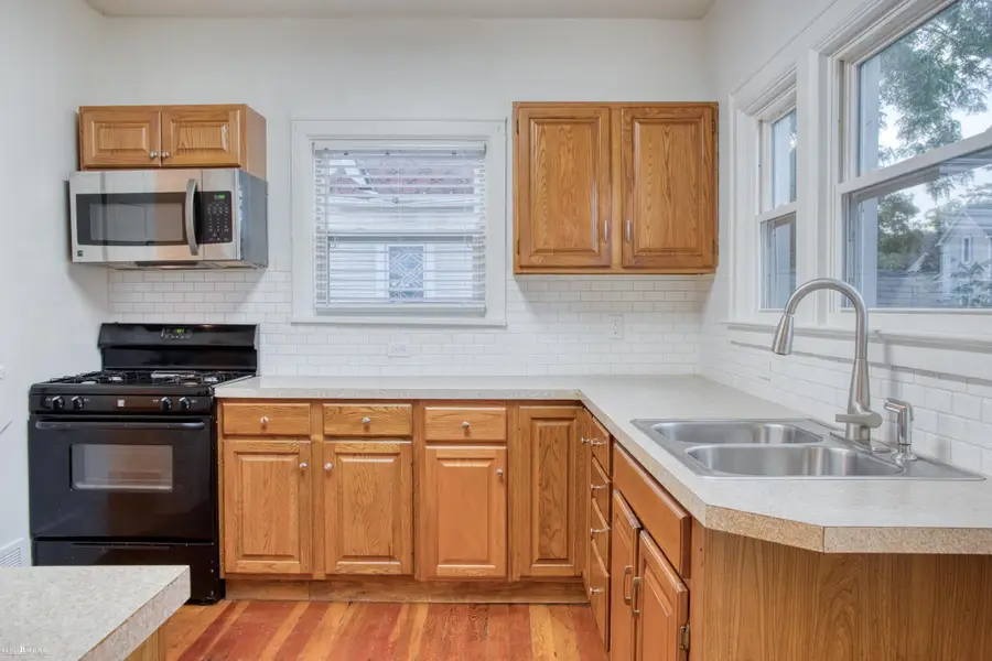 617 E Main ST, Owosso, MI 48867 - #2