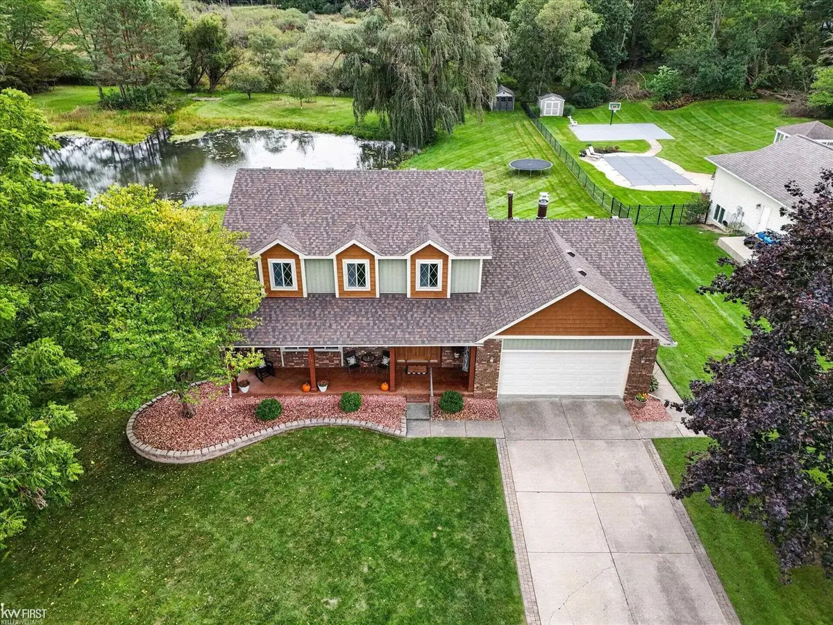 1269 Lake Valley DR, Fenton, MI 48430 - #1