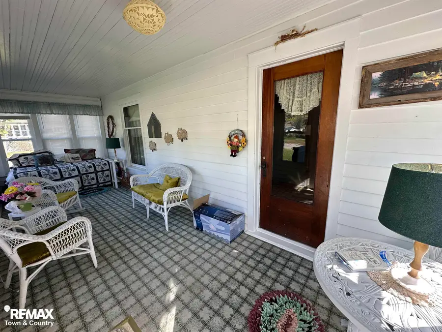 501 S Antler ST, Gladwin, MI 48624 - #3