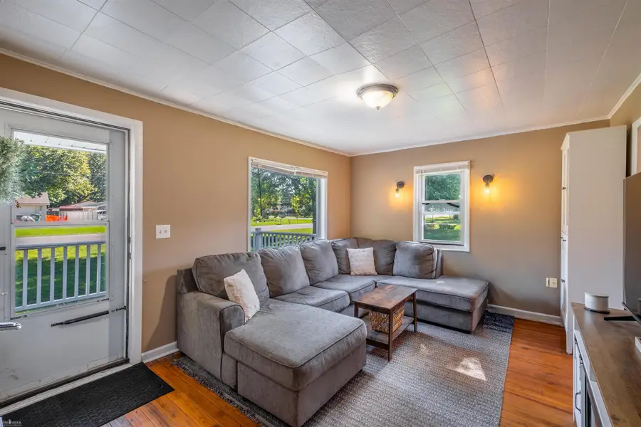 628 Aiken ST, Owosso, MI 48867 - #2