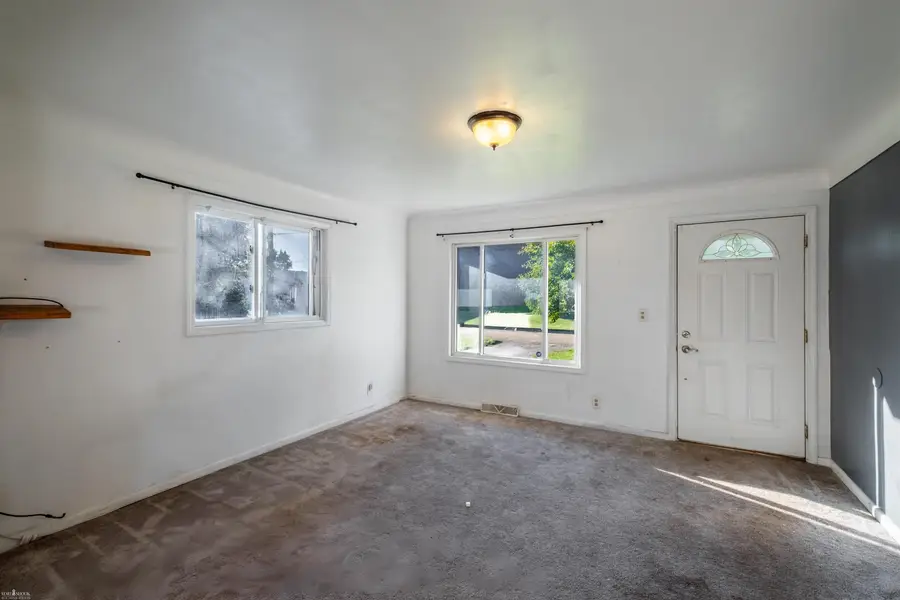 3259 Berent ST, Burton, MI 48529 - #3