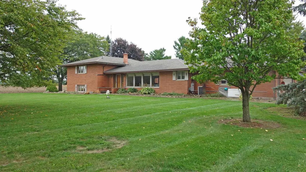 9485 Ditch RD, Chesaning, MI 48616 - #1