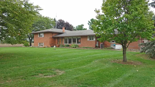9485 Ditch RD, Chesaning, MI 48616