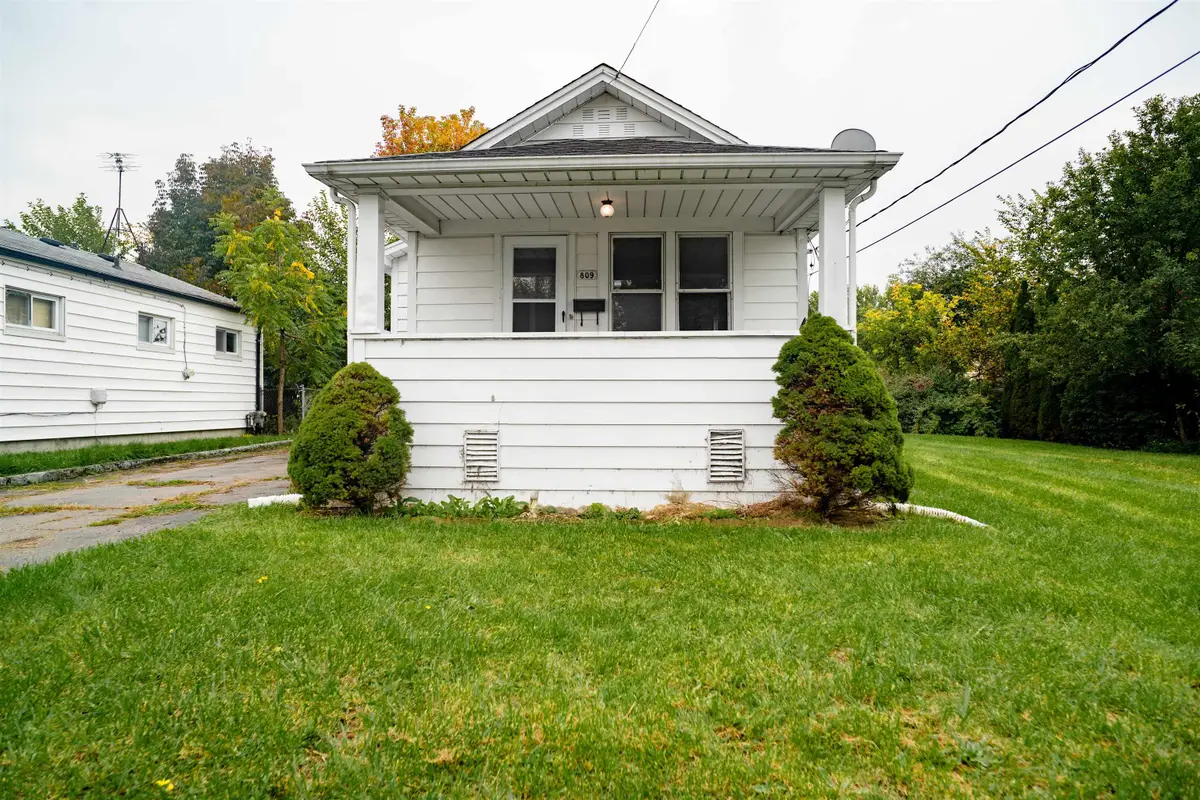 809 Campbell ST, Flint, MI 48507 - #1