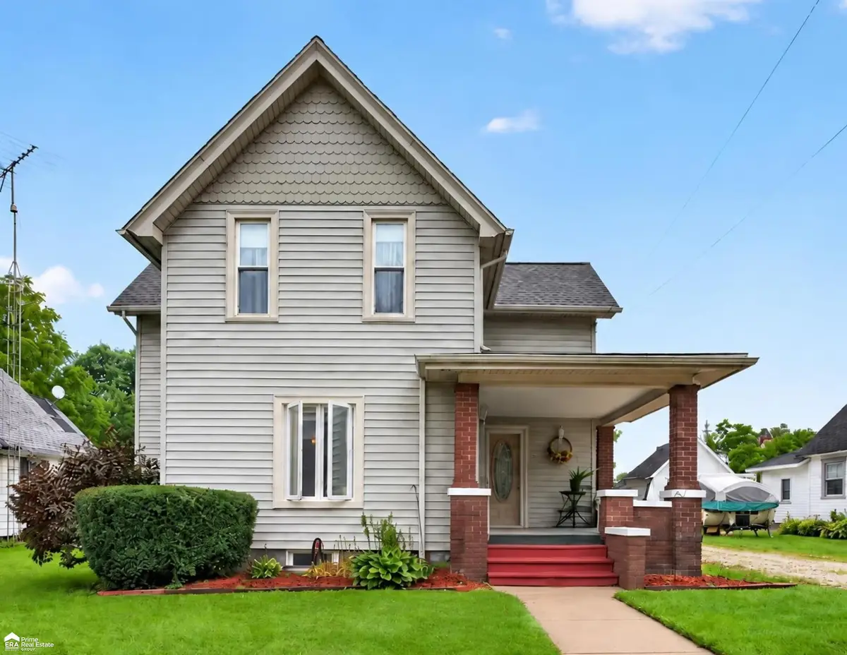 206 N Marquette ST, Durand, MI 48429 - #1
