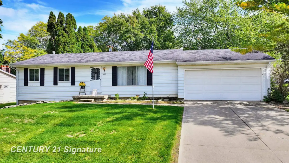 429 Holland RD, Flushing, MI 48433 - #1