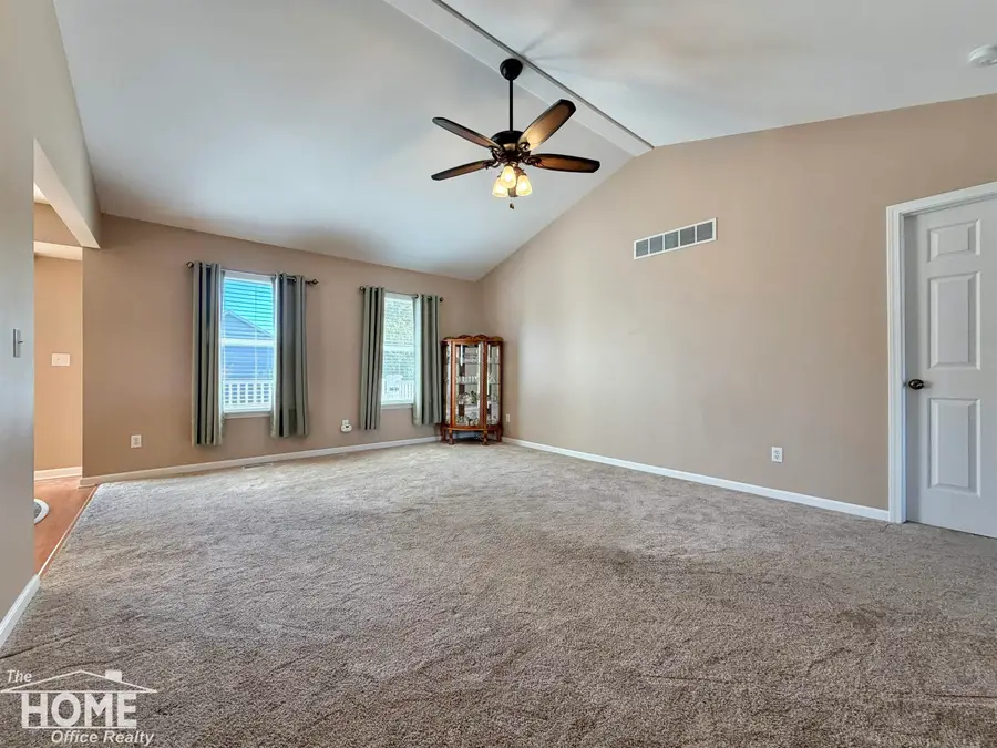 1160 Jackson DR, Owosso, MI 48867 - #2