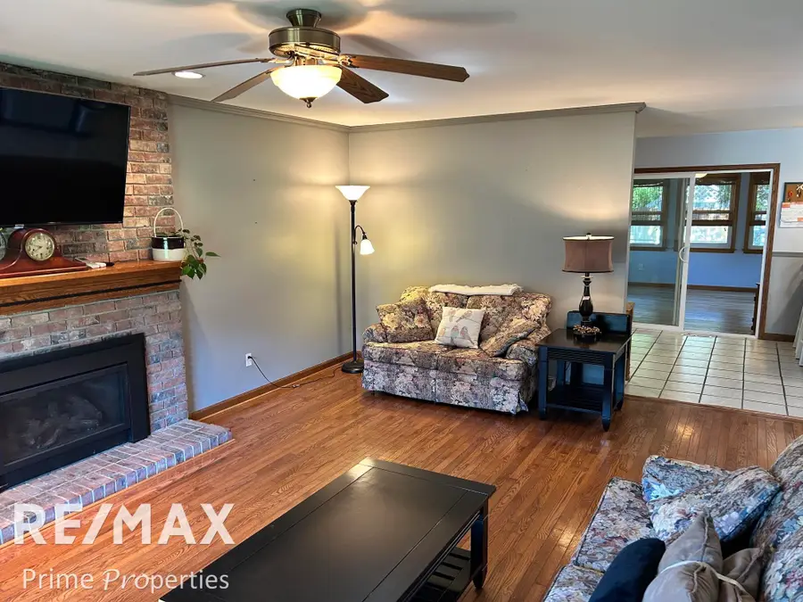 7740 Luann ST, Saginaw, MI 48609 - #3