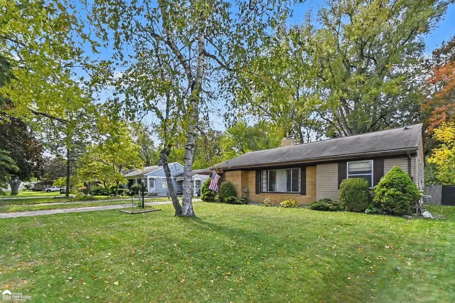 1261 Coolidge AVE, Saginaw, MI 48638 - #3