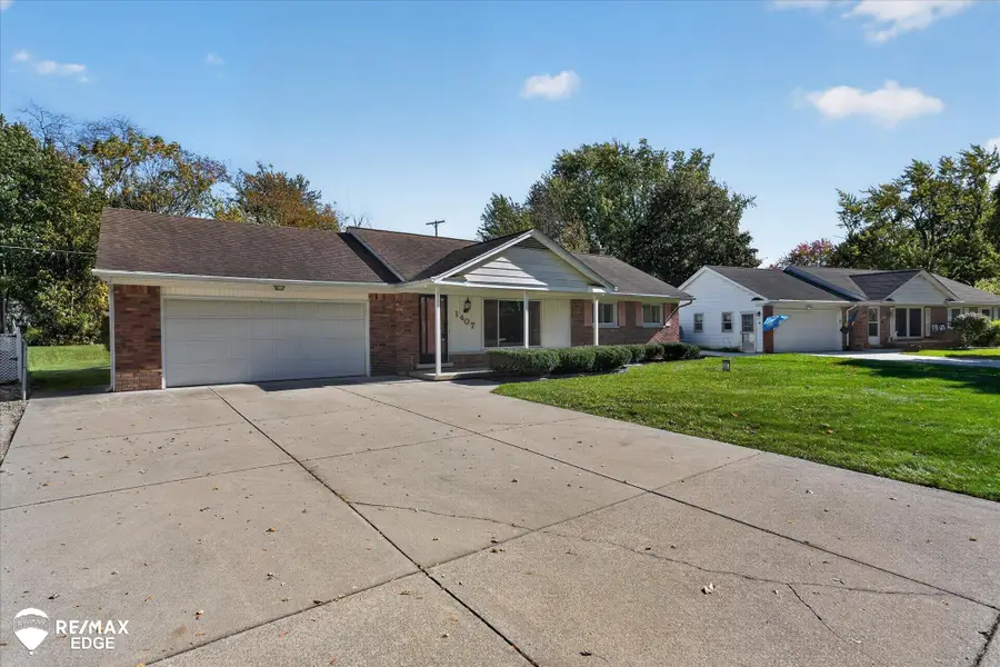 1407 Williamsburg RD, Flint, MI 48507 - #2