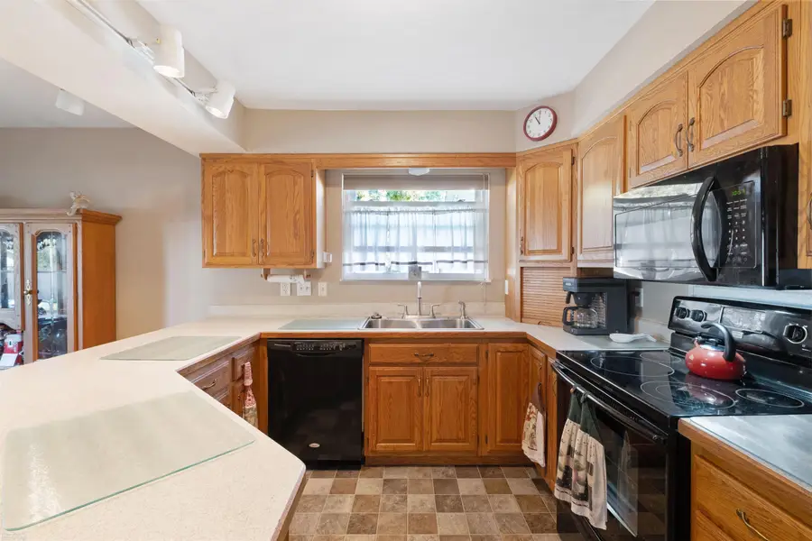 1309 Huntington DR, Owosso, MI 48867 - #3