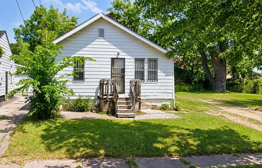 139 Edwin AVE, Flint, MI 48505 - #2