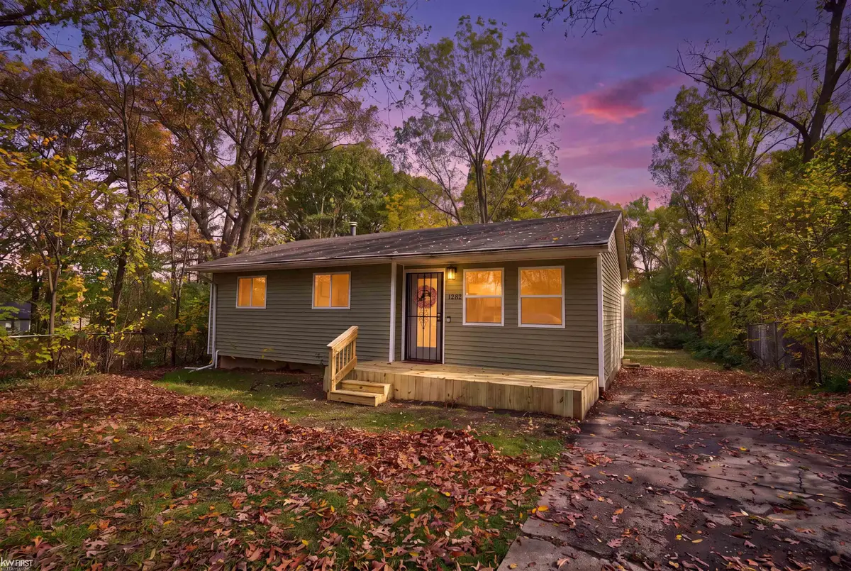 1282 W Cass AVE, Flint, MI 48505 - #1