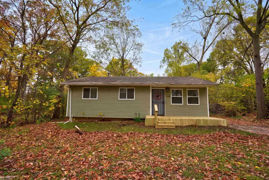 1282 W Cass AVE, Flint, MI 48505 - #3