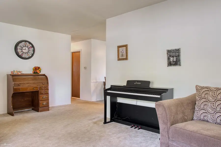 1319 Summit ST, Owosso, MI 48867 - #2