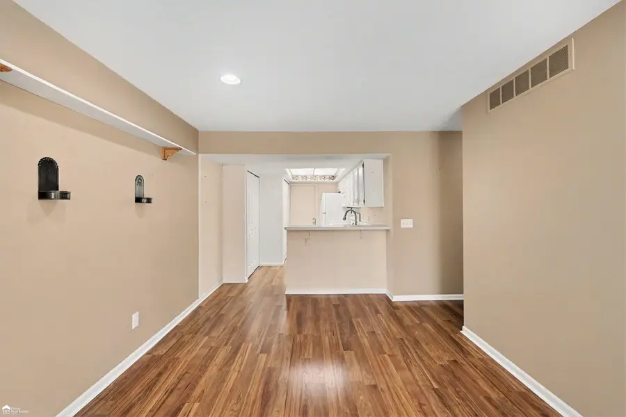 615 Perry Creek  DR, Grand Blanc, MI 48439 - #2