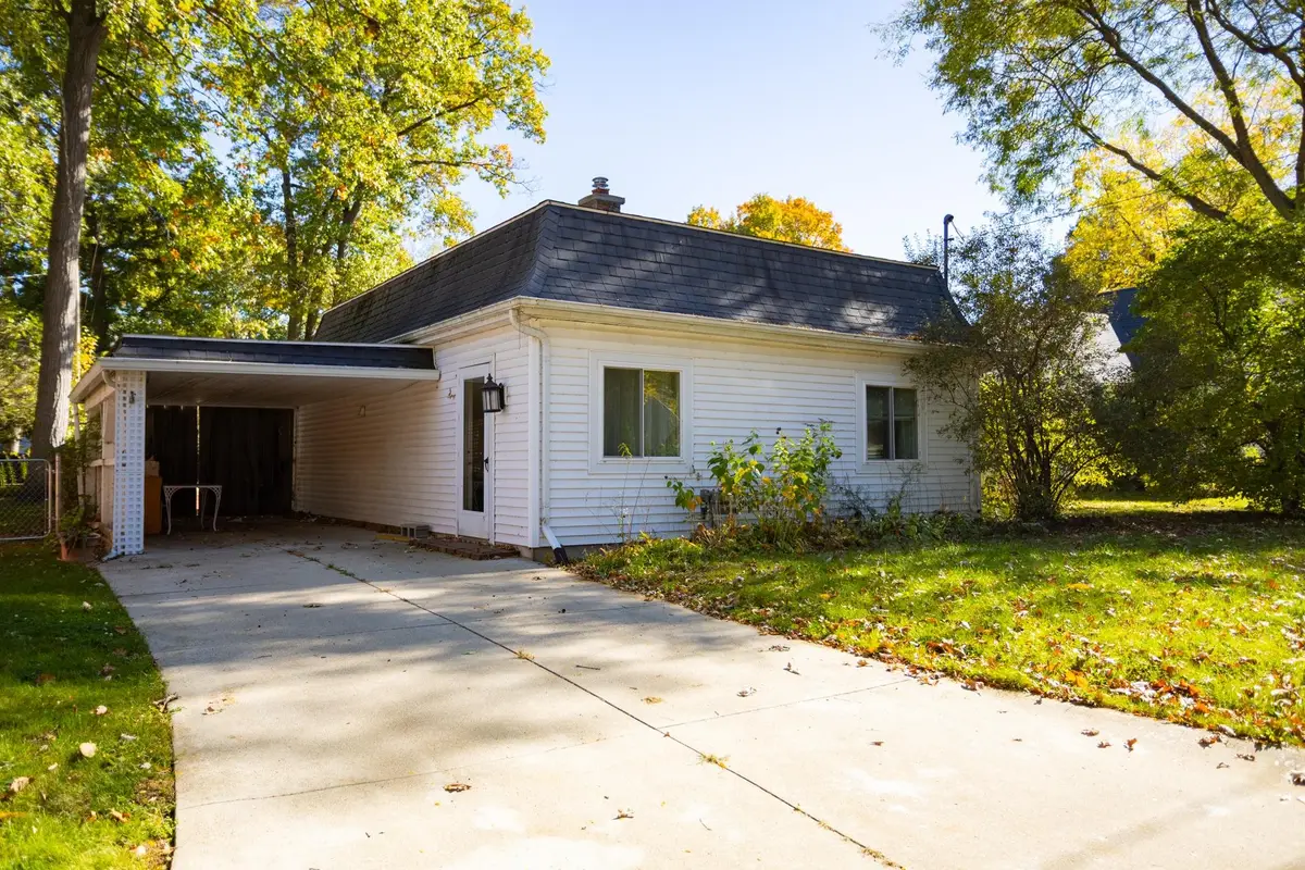 634 7th ST, Owosso, MI 48867 - #1