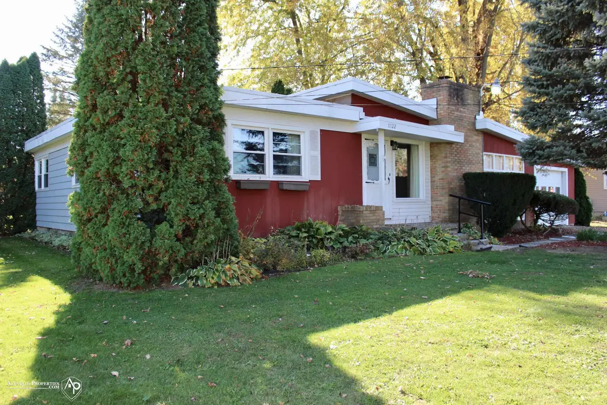 11122 Davison RD, Davison, MI 48423 - #1