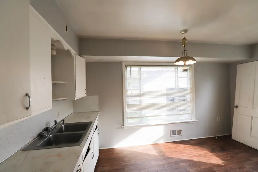 2832 Clement, Flint, MI 48504 - #3