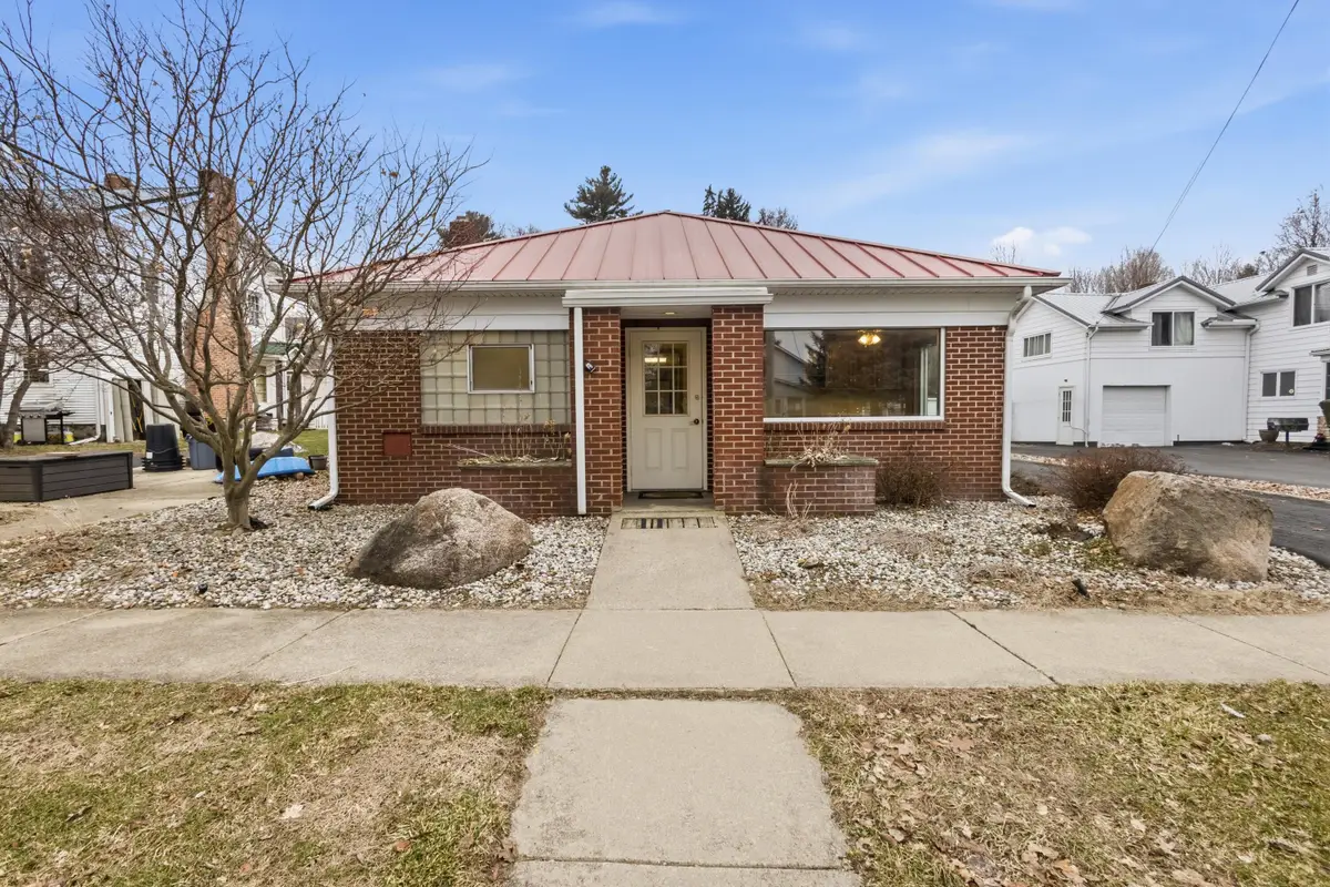 214 South Street, Jonesville, MI 49250 - #1