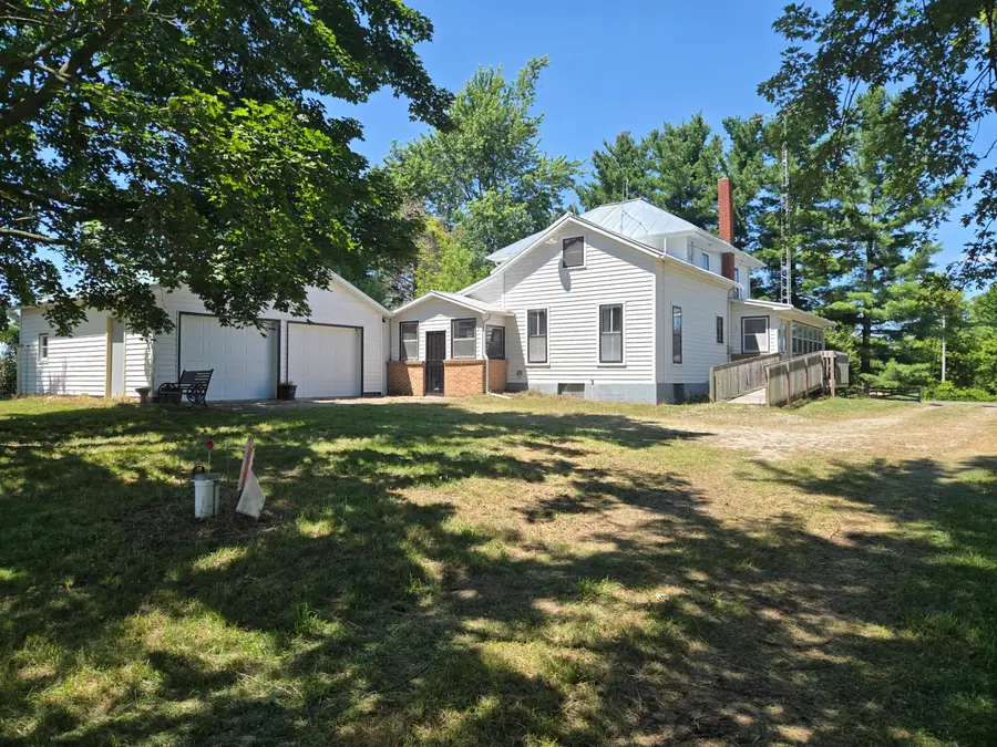 1311 E Montgomery Road, Hillsdale, MI 49242 - #3