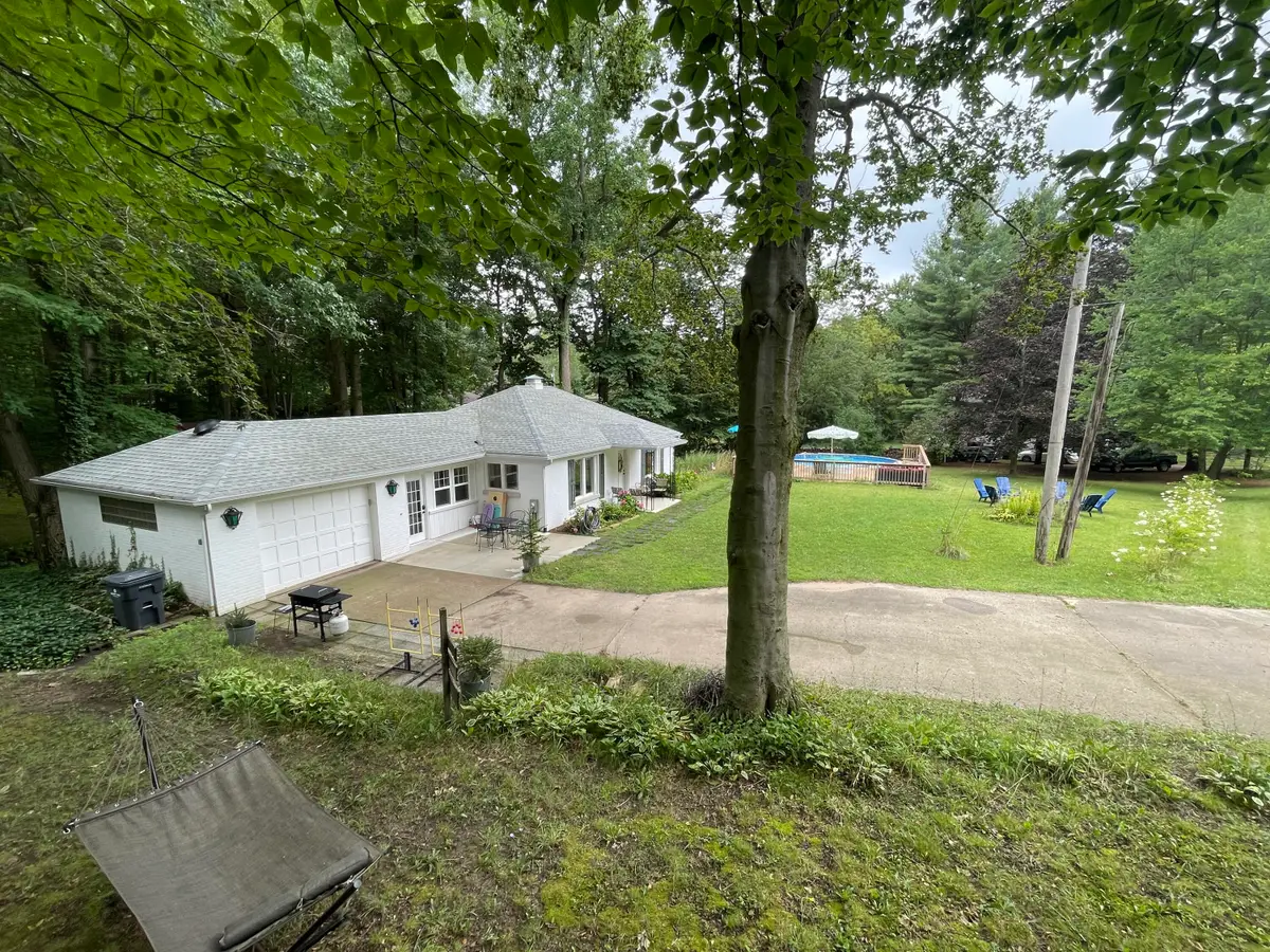 2982 W Bundy Road, Coloma, MI 49038 - #1